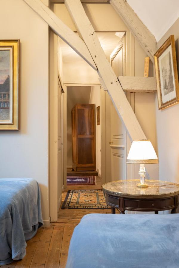 L'Hotel De Panette, Entree Sainte Chapelle - Cathedrale بورج المظهر الخارجي الصورة